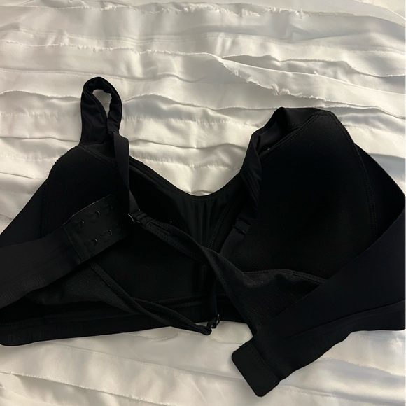 Lululemon Black Mesh Cross Back Adjustable Sports Bra - Picture 2 of 5